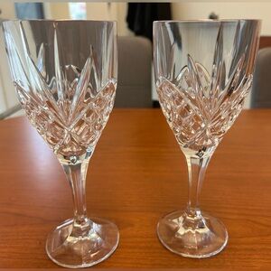 Set of 2 Dublin Godinger Crystal Wine Glasses. 8” high x 3” diameter No chips.